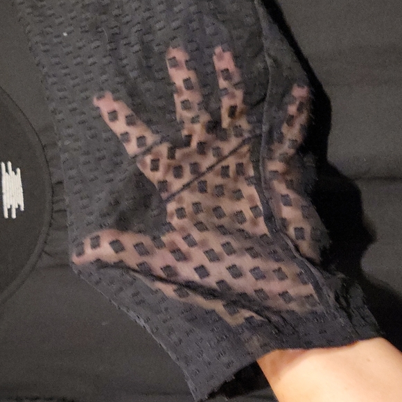 Van Heusen Top - Picture 5 of 6